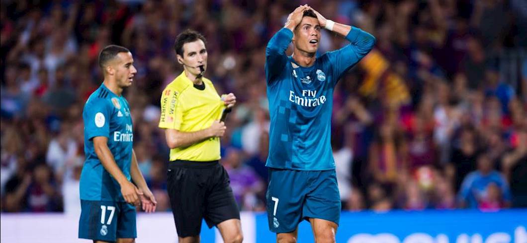 Copertina: Cristiano Ronaldo, la spinta all'arbitro costa caro: 5 giornate di squalifica