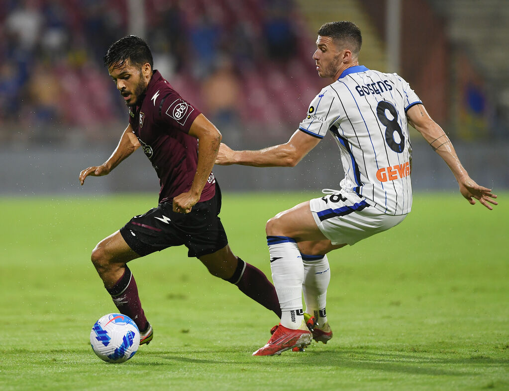 Atalanta, Gosens a duello con Kechrida (Getty)