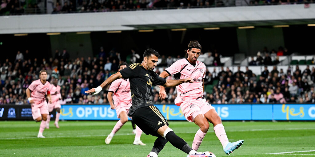 Copertina: Juventus, due gol al Palermo: grande prova di Celik, torna a gioire Milik