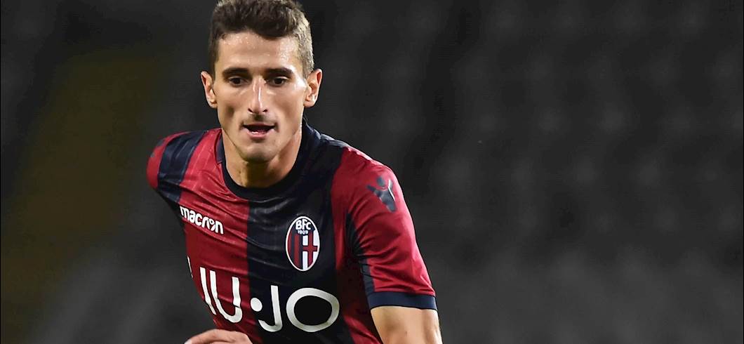 Copertina: Bologna, +3 di Santander anche in Nazionale. Mattiello in parte col gruppo, sorpresa Svanberg?