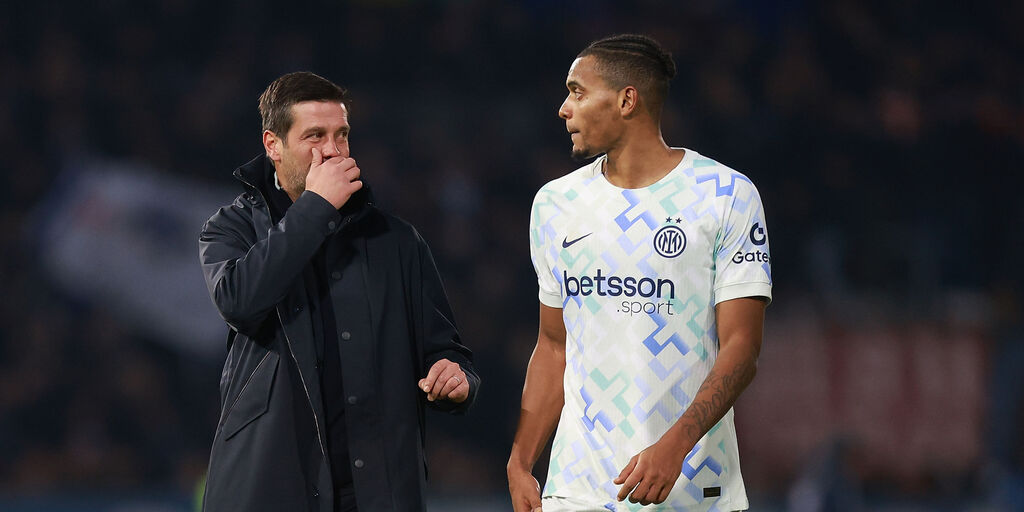 Copertina: Inter, Akanji sta meglio: le ultime verso il Liverpool