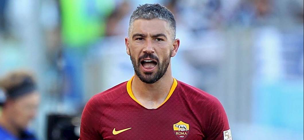 Copertina: Alta tensione Roma, i tifosi giallorossi sfidano Kolarov: "Abbassa la cresta, croato"