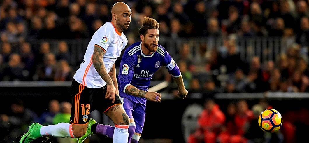 Copertina: Da Balotelli a Zaza, tutti i calciatori italiani all'estero. Chi sono e dove trovarli