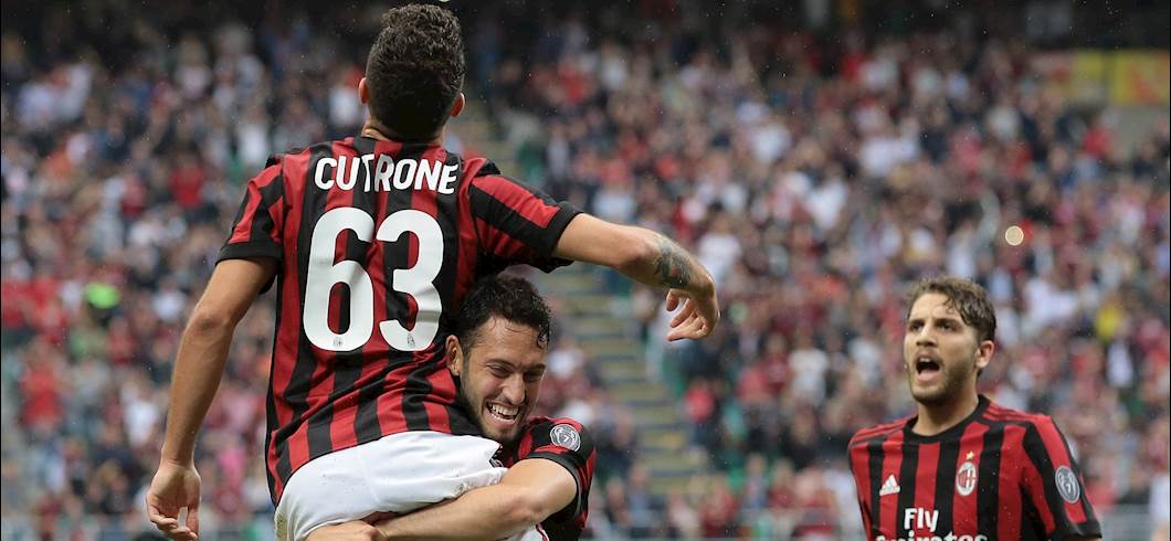 Copertina: Il Milan è monumentale! Pokerissimo contro la Fiorentina sull'asse Calhanoglu-Cutrone e sesto posto blindato