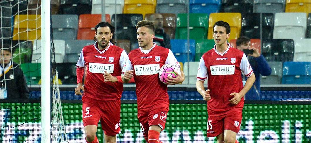 Copertina: Saluta Di Natale, brilla Verdi: il Carpi vince 2-1, ma retrocede in Serie B