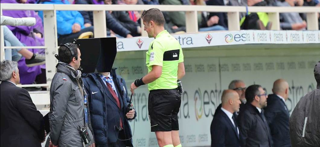 Copertina: Orsato fischia rigore contro la Fiorentina, i tifosi sfottono Buffon e cantano: "Insensibile"