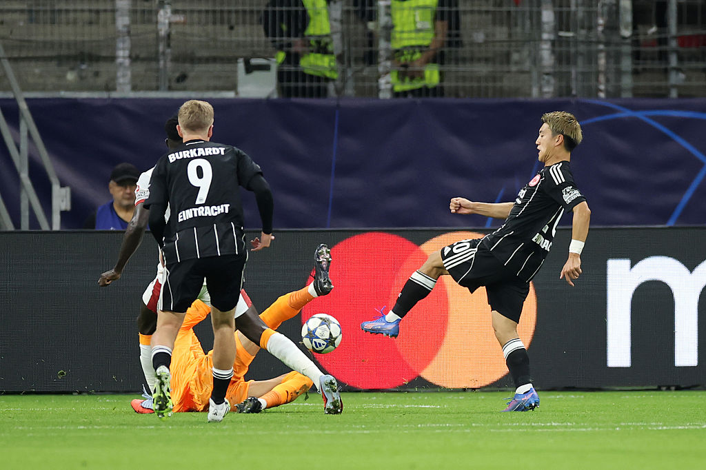 Un momento di gioco tra Eintracht Francoforte e Galatasaray (Getty Images)
