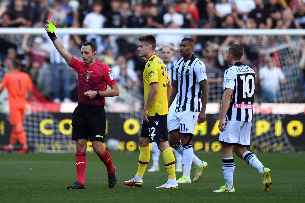 Il cartellino rosso estratto da Abisso verso Pereyra (Getty Images)