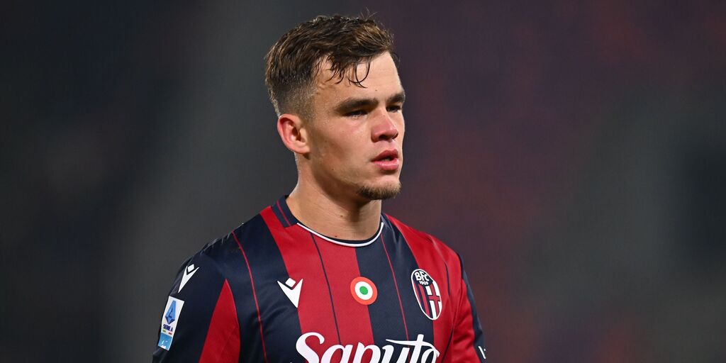 Copertina: Bologna, possibile sacrificio in attacco: Dallinga ai saluti?