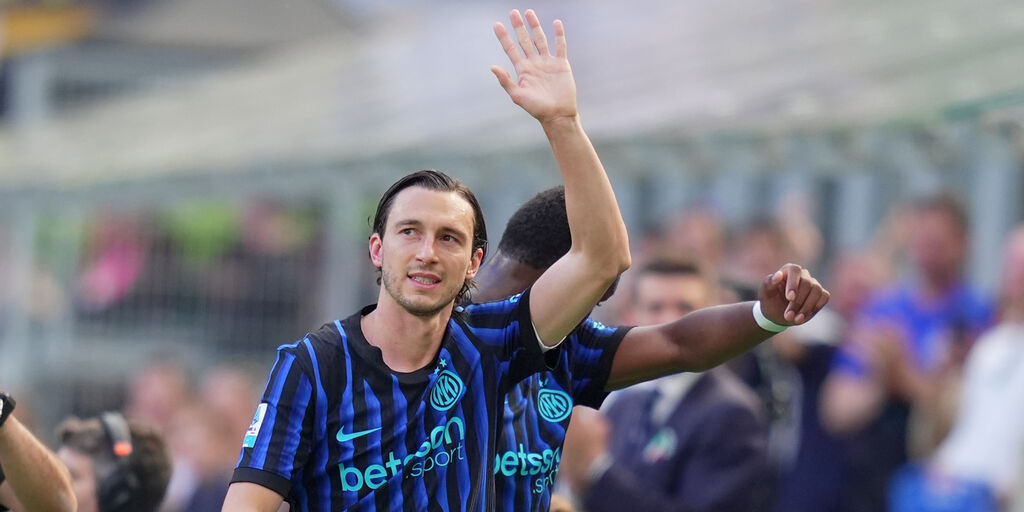 Copertina: Inter, rebus futuro per Darmian: club gli offre ruolo da dirigente