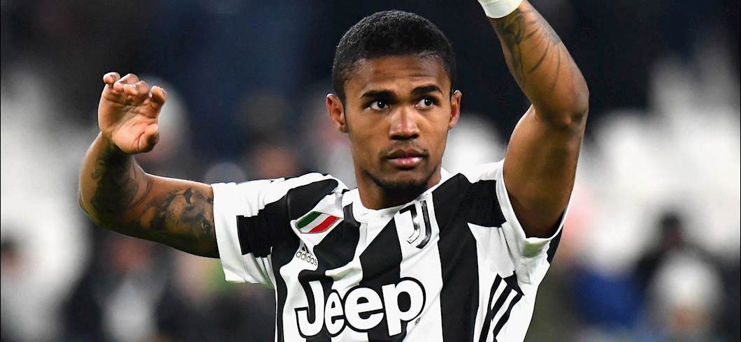 Copertina: Juventus-Tottenham, le formazioni ufficiali: confermato Douglas Costa dietro a Higuain, sorpresa Lamela al posto di Son