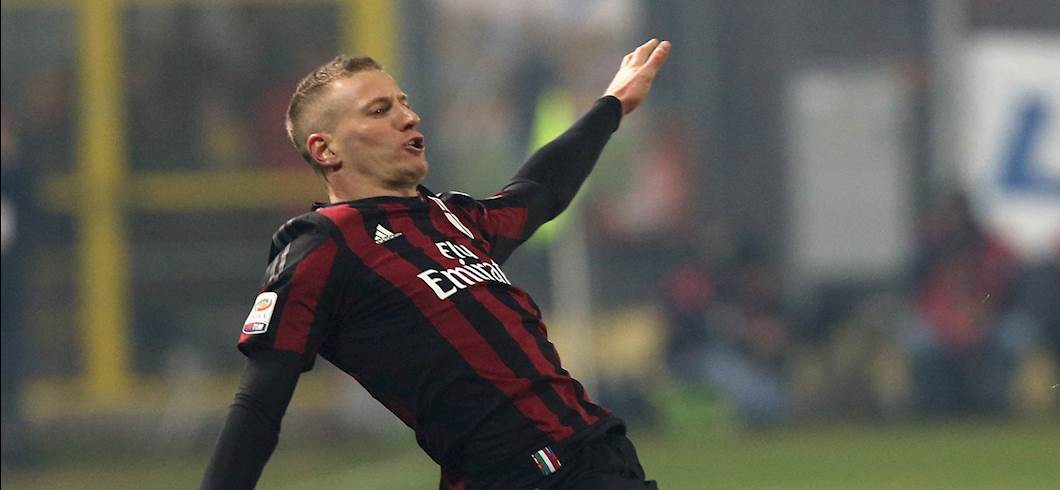 Copertina: Milan al lavoro: Abate e Balotelli in gruppo. Brocchi si presenta