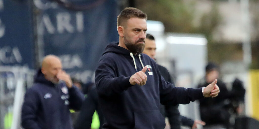 Copertina: Genoa, De Rossi: "Grande passo avanti rispetto alla gara con la Fiorentina"