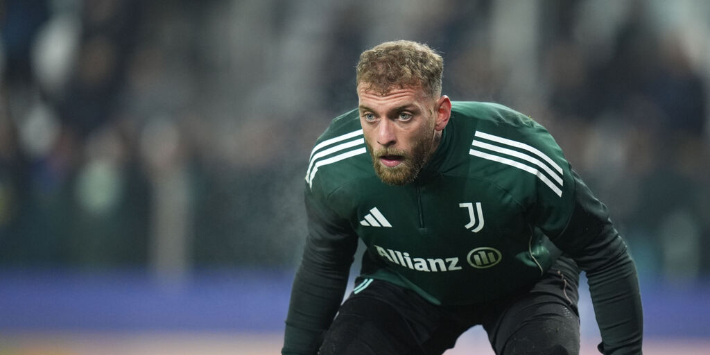 Copertina: Juventus, Di Gregorio: "Prendo le distanze dalle parole del mio agente"