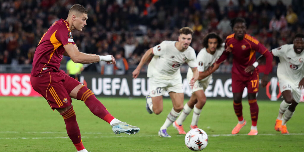 Copertina: Europa League, Roma-Lille 0-1: Haraldsson regala la vittoria ai francesi, Dovbyk e Soulè sbagliano dal dischetto