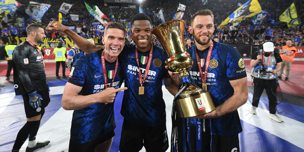 Copertina: Inter, Dumfries torna titolare? Le ultime in vista del Cagliari