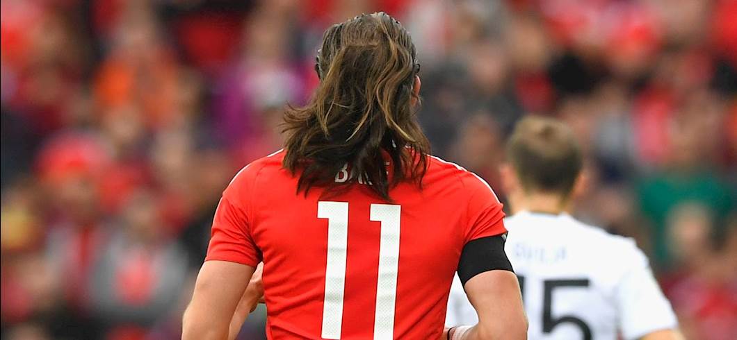 Copertina: Galles, Bale scioglie i capelli ed il web impazzisce: sotto la folta chioma è calvo?