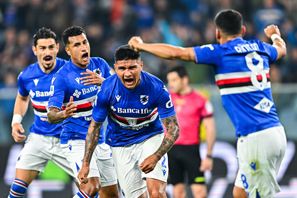 Bruno Amione festeggia il gol dell'1-0 (Getty Images)