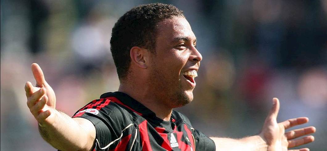 Copertina: Ronaldo spiega: "Gol contro l'Inter? Ecco perché esultai nel derby. Ma Moratti mi ha perdonato"