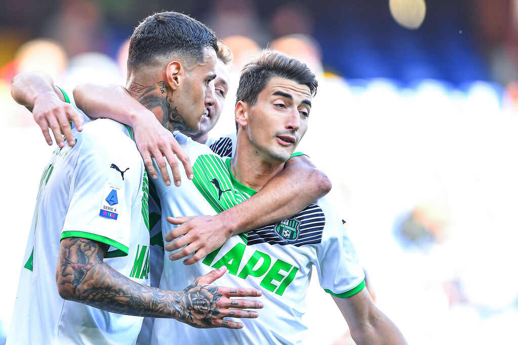 L'esultanza dei neroverdi dopo il gol di Scamacca (Getty).