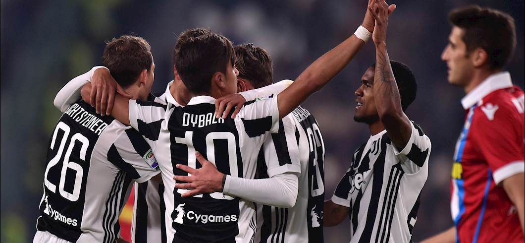 Copertina: Dybala e Higuain sicurezza, sorpresa Khedira, delusione Lichtsteiner, ecco la Juventus del fantacalcio