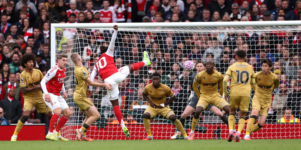 Copertina: Eze, che perla contro il Crystal Palace!