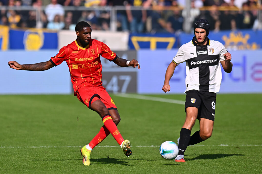 Parma - Lecce 0-1, un duello tra Gaspar e Pellegrino (Getty)