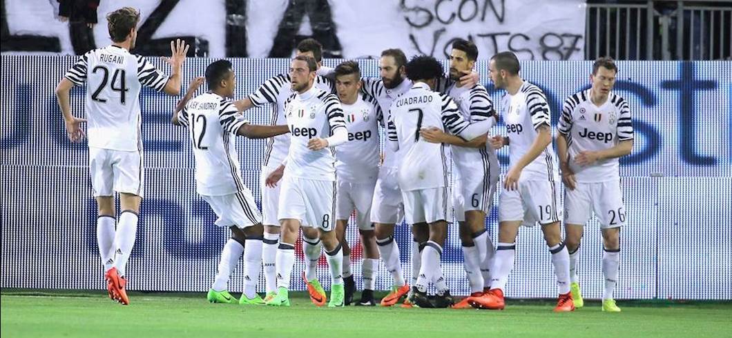 Copertina: Higuain si ispira a Gigi Riva “Collare d’oro” e illumina il Sant’Elia: Cagliari-Juventus 0-2