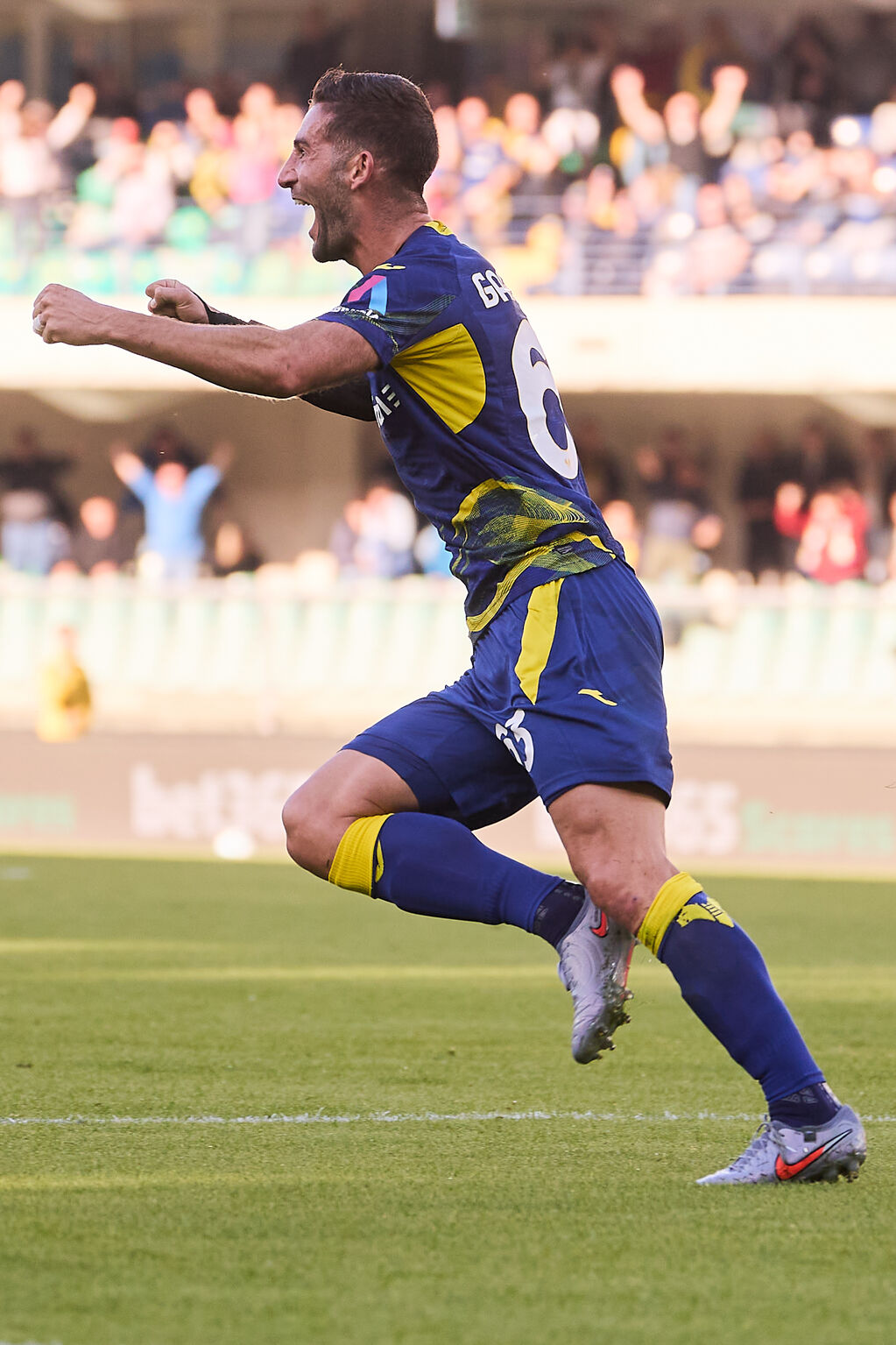 Roberto Gagliardini esulta dopo il gol dell'1-0 (Getty Images)