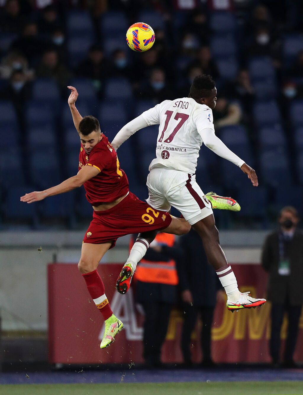 Torino, Singo a duello con El Shaarawy (Getty)