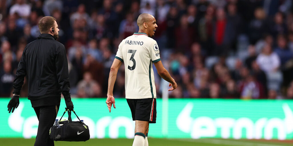 Liverpool, si ferma Fabinho: out nell\'1-2 in casa dell\'Aston Villa (Getty Images) Liverpool, si ferma Fabinho: out nell\'1-2 in casa dell\'Aston Villa (Getty Images)