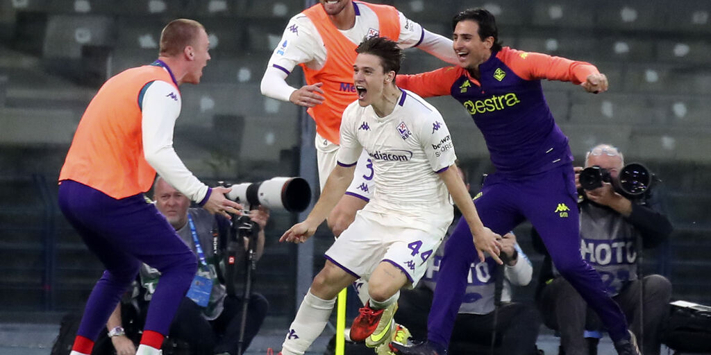 La Fiorentina soffre ma vince grazie a De Gea e Fagioli: Verona ko. Kean delude