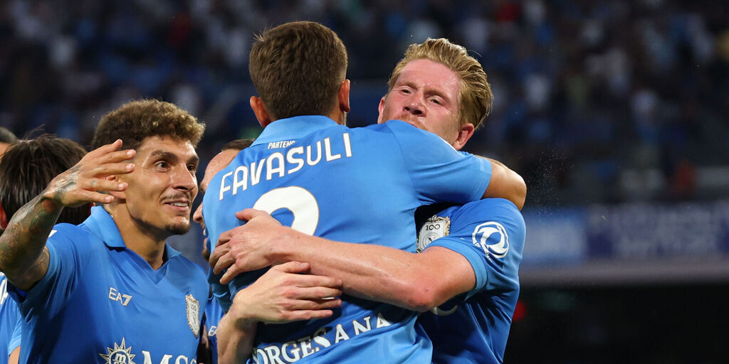 Copertina: Napoli, Favasuli decisivo: assist all'esordio in Serie A, solo in due c'erano riusciti nell'era De Laurentiis