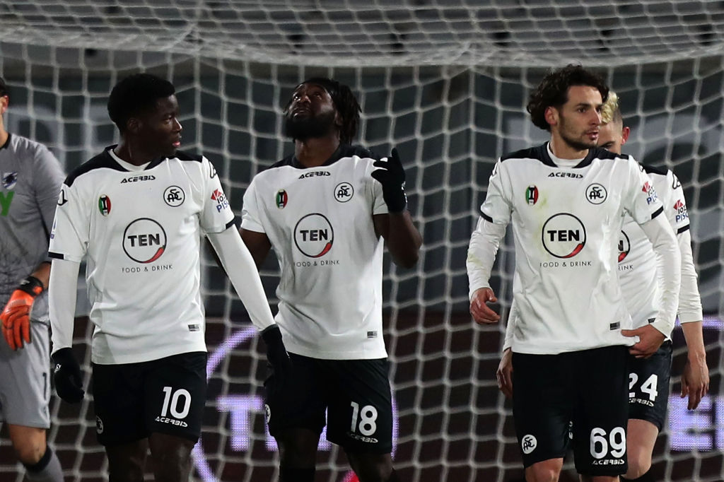 Nzola ringrazia il cielo. I fantallenatori, fino a qualche settimana fa, lui (Getty Images)