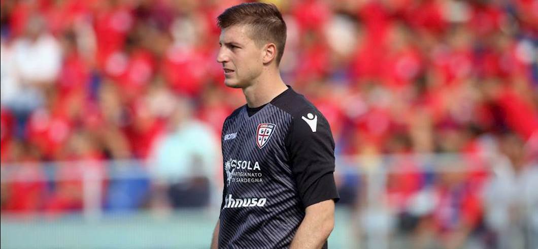 Copertina: Crotone-Cagliari: escono per infortunio Stoian, Sampirisi e Cragno