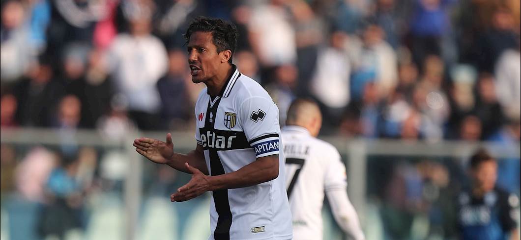 Copertina: FANTARACCONTI - Ultimo ad un punto. Le provo tutte: cambio nome alla squadra. Ecco come mi chiamo adesso