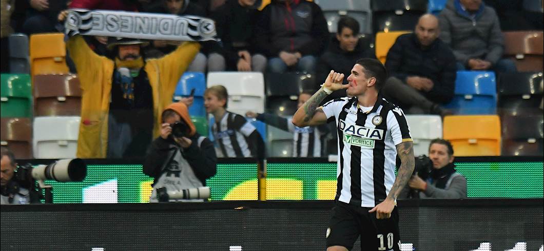 Copertina: Magia di De Paul e Roma ko: alla Dacia Arena finisce 1-0