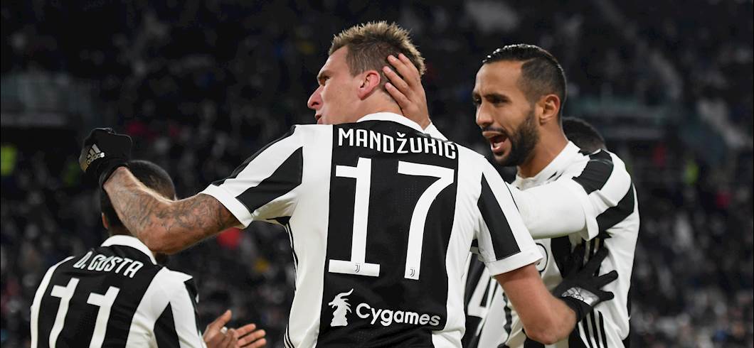 Copertina: Juve di slancio, tris al Crotone firmato da Mandzukic, De Sciglio e Benatia