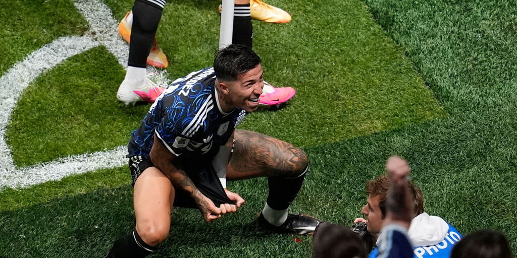Copertina: Gordon spaventa Messi, poi si scatena l'Albiceleste: la finale sarà Spagna-Argentina