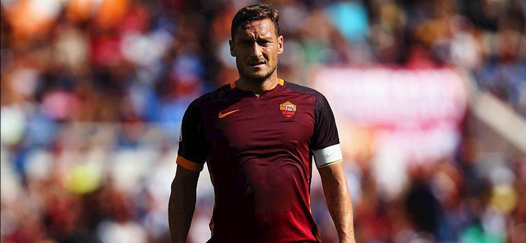 Copertina: Roma a Pinzolo in treno e Totti: "25 anni con la stessa maglia, questo sarà speciale"