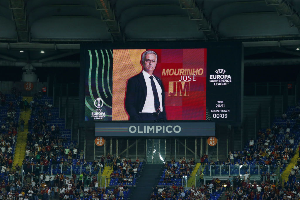 Il tributo dell'Olimpico a Josè Mourinho stasera (getty)