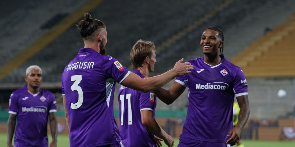 Copertina: Fiorentina, poker al Benevento: subito in gol Gudmundsson e Kean