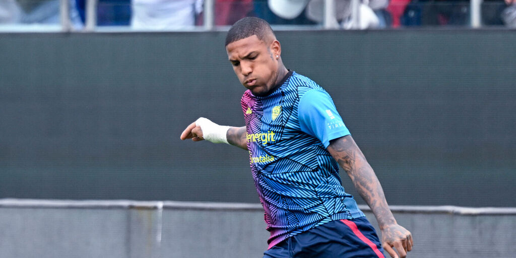 Copertina: Napoli, rientra Folorunsho: niente riscatto dal Cagliari