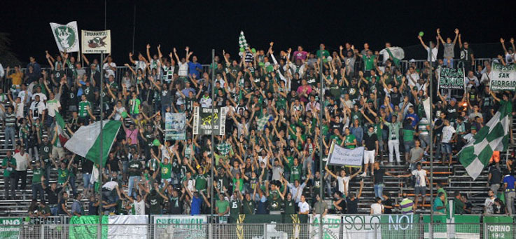 Copertina: Condannato l'ex Avellino Lasagna: costrinse la compagna a prostituirsi