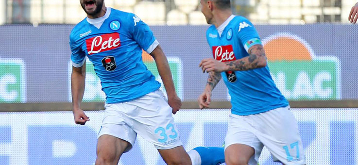 Copertina: Show al Matusa! Manita al Frosinone e Napoli campione d'inverno