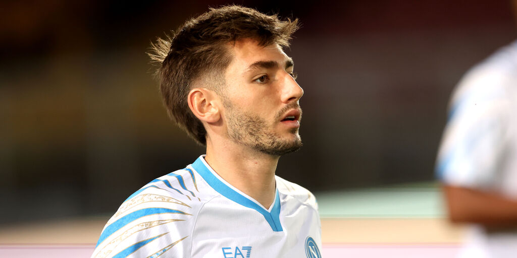 Copertina: Napoli, tegola Gilmour: oggi l'operazione, poi il lungo stop