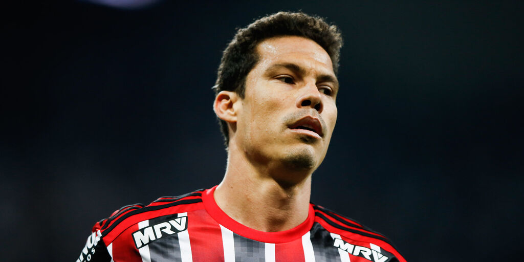 Copertina: Hernanes svela: "A 10-11 anni ho scelto di diventare mancino"