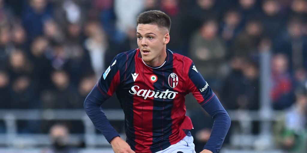 Copertina: Bologna, Holm verso il rientro: ecco quando lo rivedremo in campo