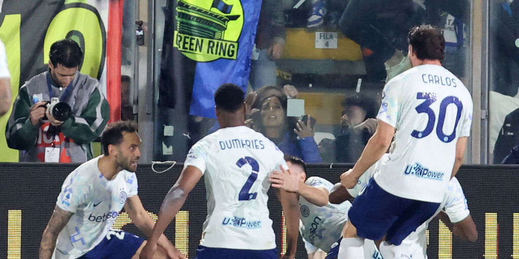 Copertina: L'Inter fa 1500 punti: il traguardo centrato a Como