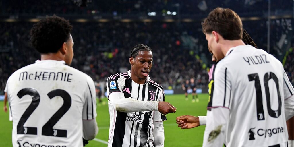 Copertina: Juventus, con il Parma per confermarsi da Champions